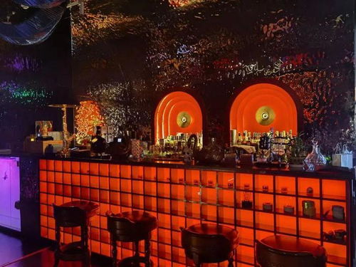 原地逛遍通惠河畔 甜點、飲品與慢搖時光——盡在Young Bar